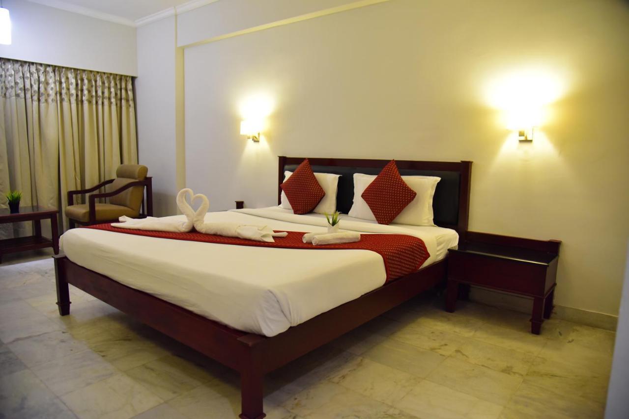 The Bhimas Residency Hotels Tirupati Bagian luar foto