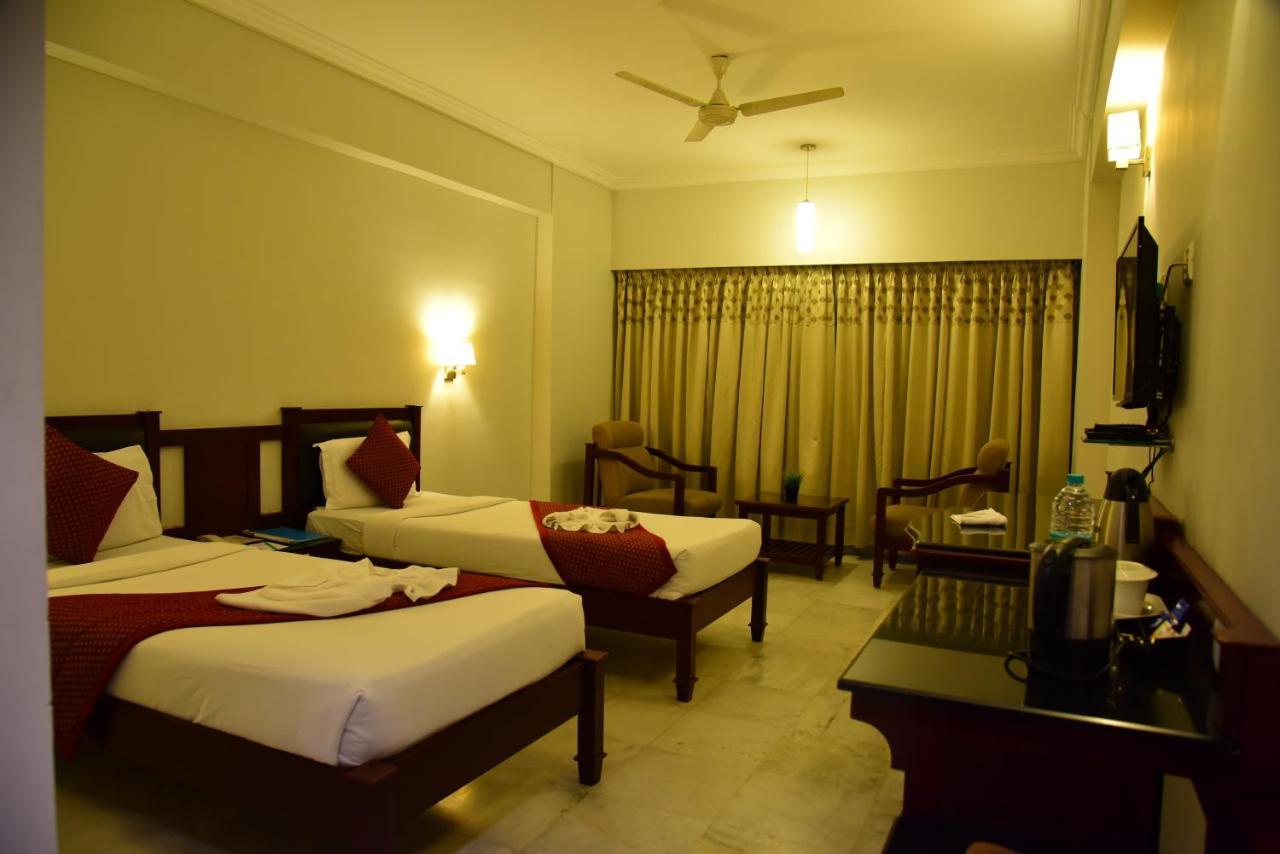 The Bhimas Residency Hotels Tirupati Bagian luar foto